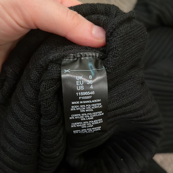 Long sleeve black sweater dress with side slit - Picture 6 of 6